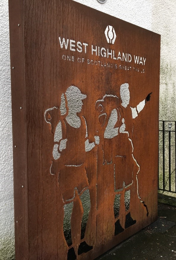 sign at the beginning of the west highland way