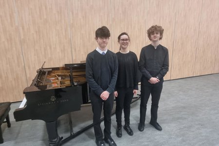 The concert soloist from left to right: Johnny, Gina and Euan