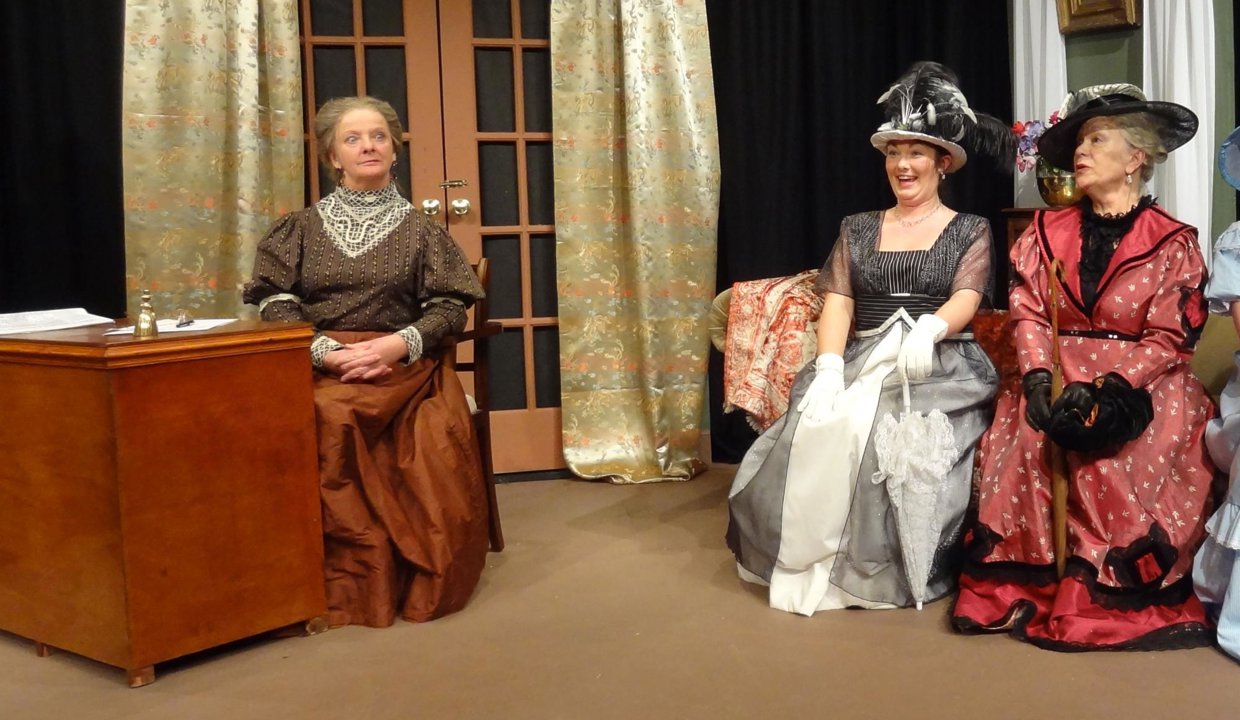 Kirkintilloch Players - photo from Pygmalion (2012)