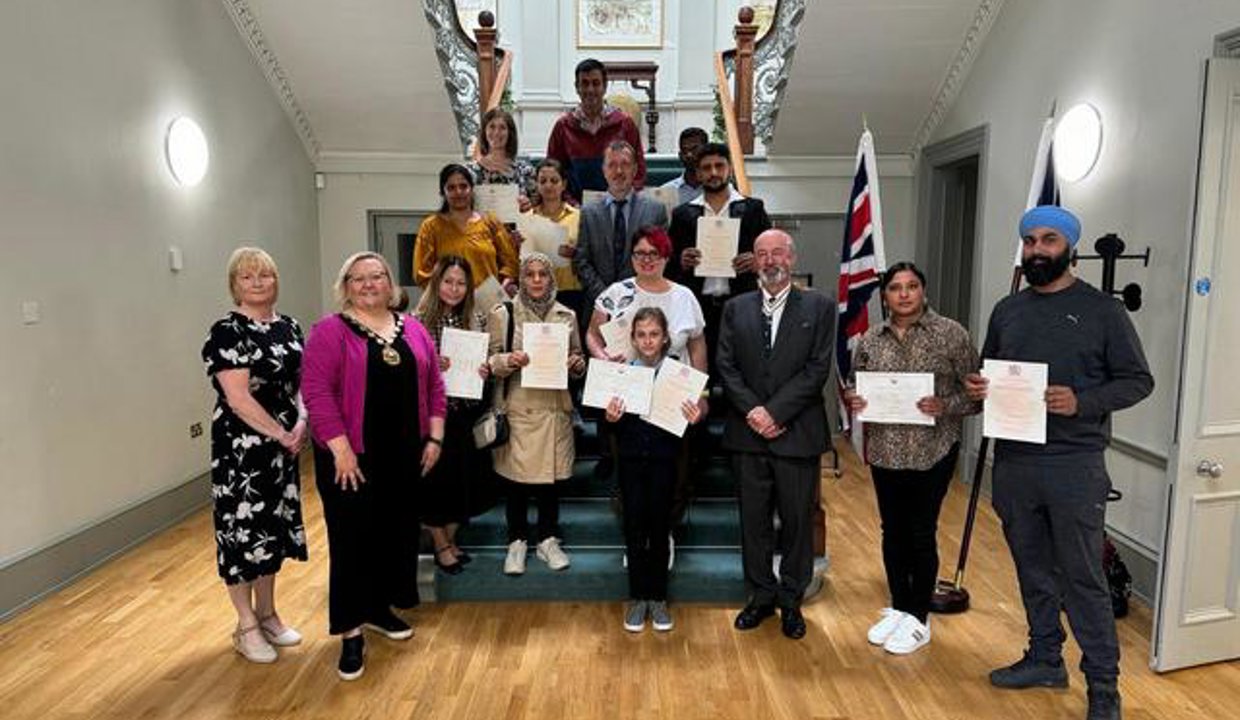 Provost Gillian Renwick and Vice Lord-Lieutenant James Rogers welcomed new UK citizens