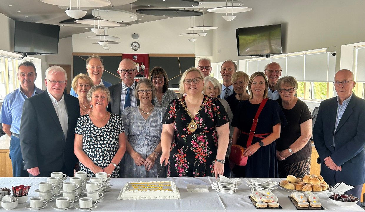 Provost Renwick celebrated the bicentenary of Cadder Church with some of its parishioners