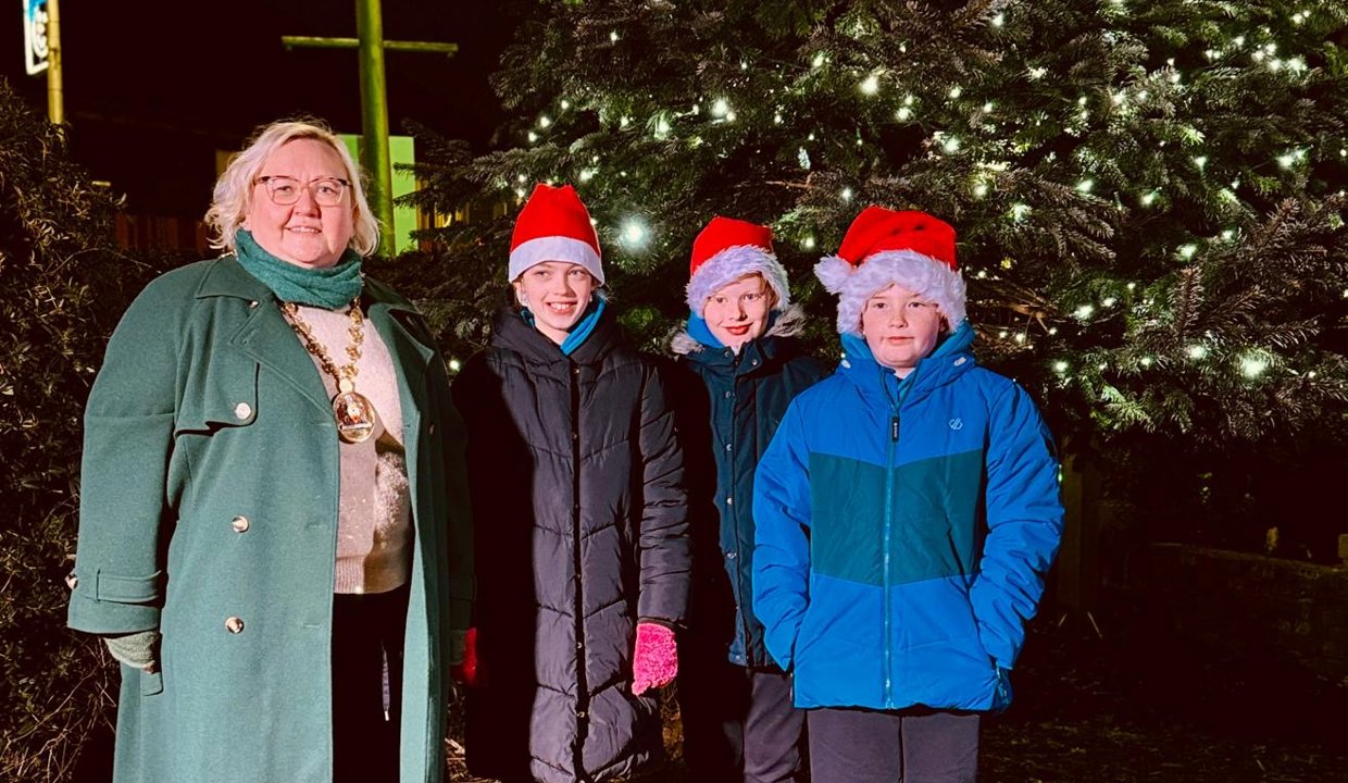 The Provost switched on Bishopbriggs Christmas lights