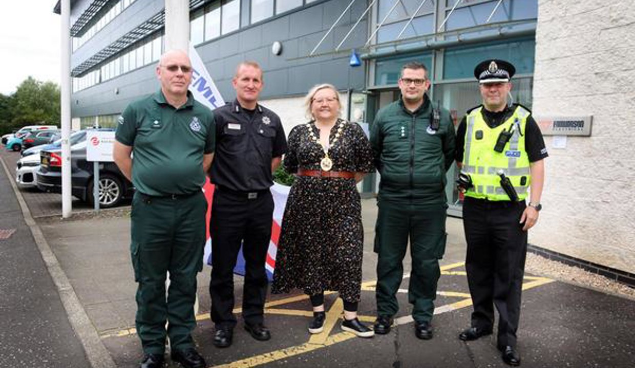 Provost, Gillian Renwick, was joined by local officers from the Scottish Fire and Rescue Service, Police Scotland and the Scottish Ambulance Service to raise the 999 Emergency Services Day flag at East Dunbartonshire Council Head Quarters in Kirkintilloch.