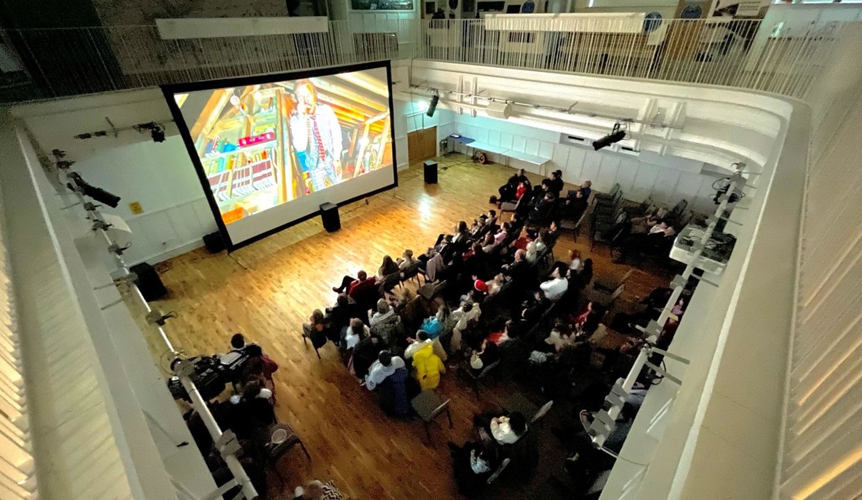 Kirky Picture Palace big screen and audience