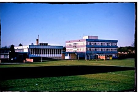 Balmuildy Primary School from the outside