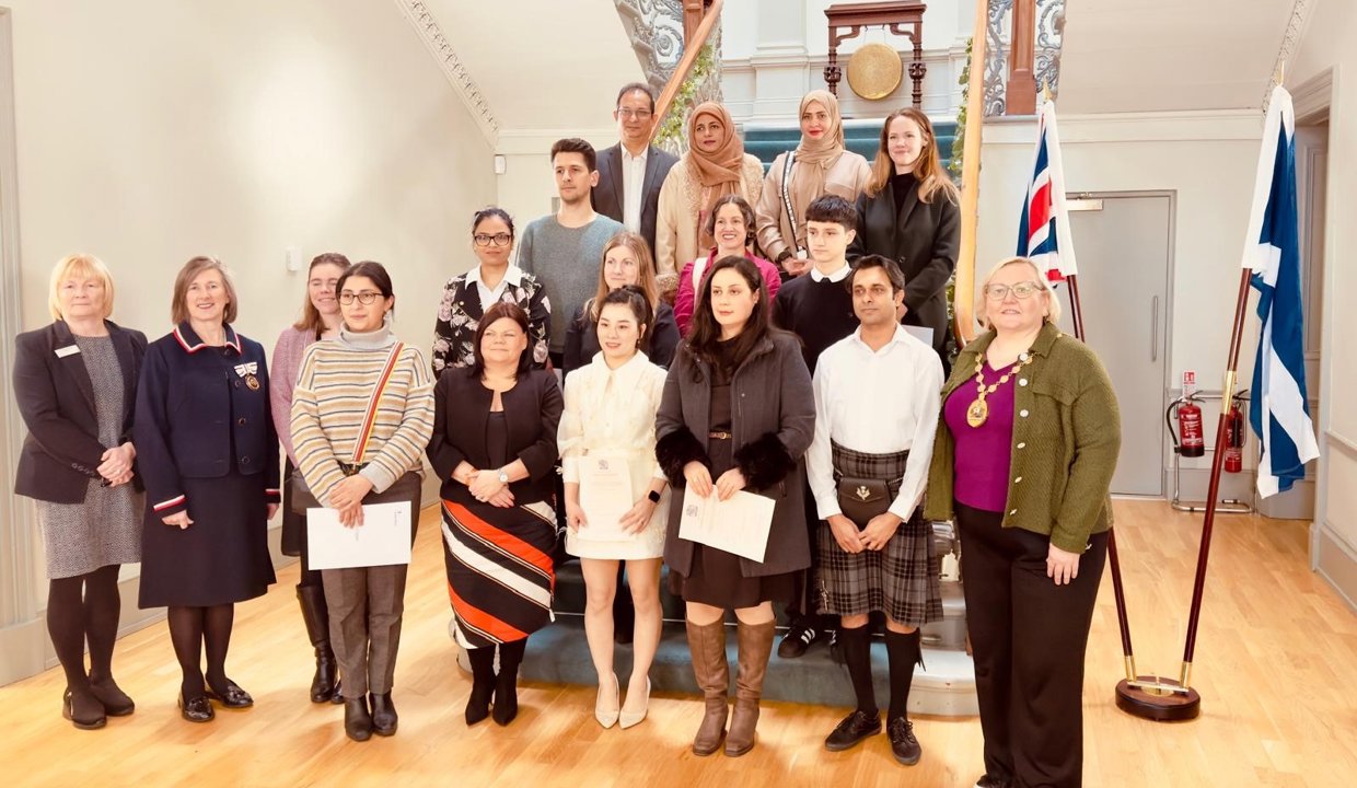 Provost Gillian Renwick and Deputy Lord-Lieutenant Isabel Ewing welcomed East Dunbartonshire residents who have received their UK citizenship.