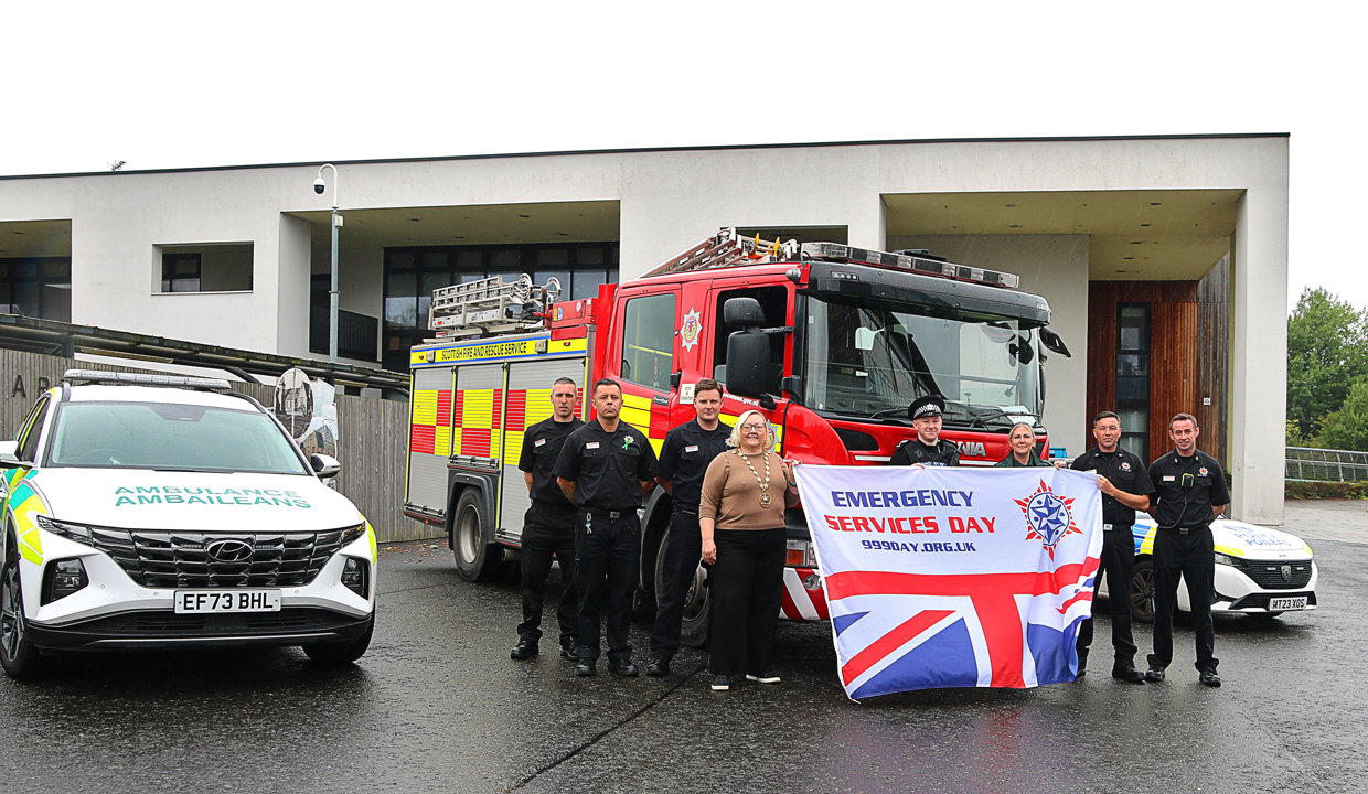 Mark McManus (firefighter), Graeme Lang (firefighter), Lee Campbell (firefighter), Provost,  Renwick, Sergeant John Fitzsimmons, Morag Tahgny (Clinical Team Leader, Paramedic), Phillip Douglas (crew commander) and Alan Rodgers (Watch Commander).
