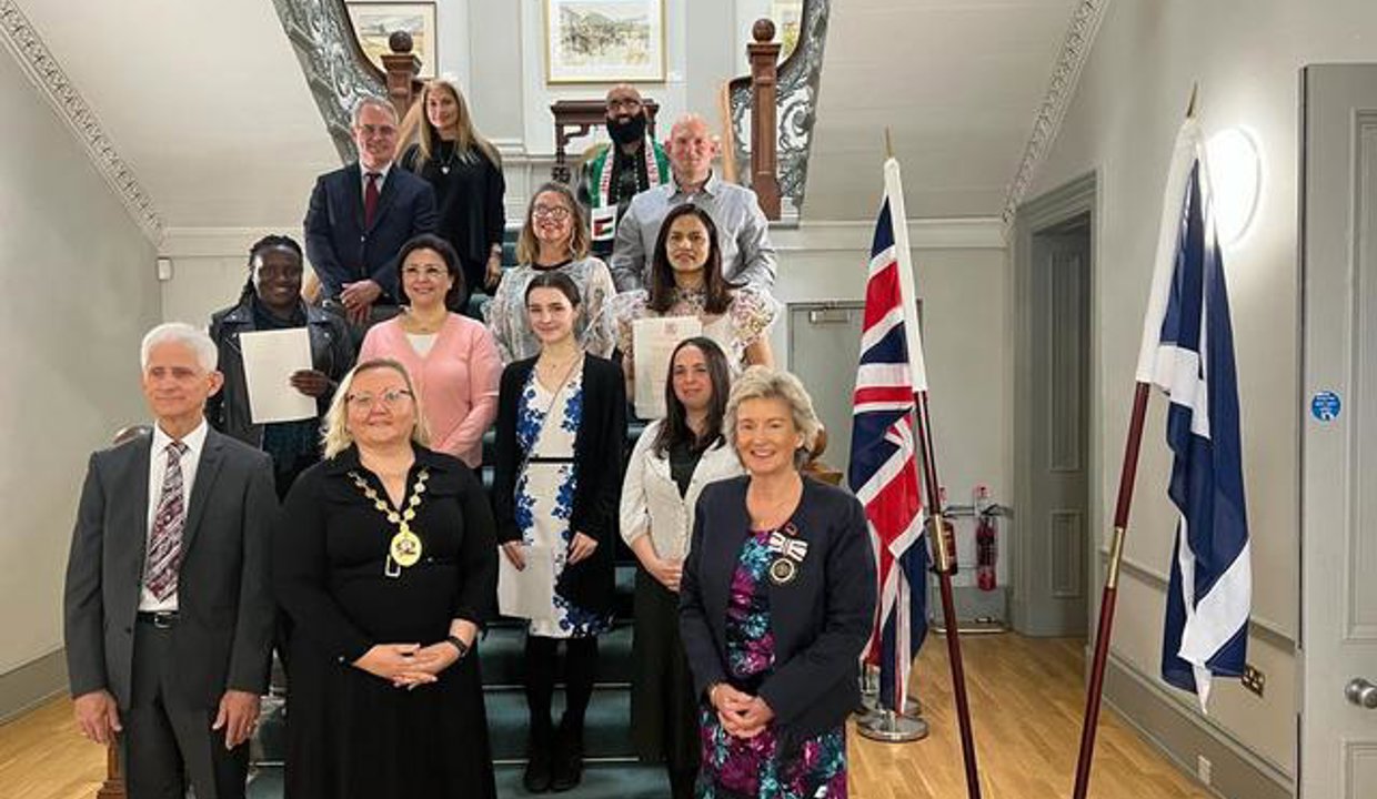 Gillian Renwick joined Deputy Lieutenant Anne Smillie in welcoming new UK citizens