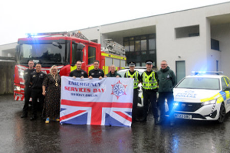 Representatives of our local blue light services came to Council HQ with their emergency vehicles to meet Provost Renwick and unfurl the Emergency Services Day flag.