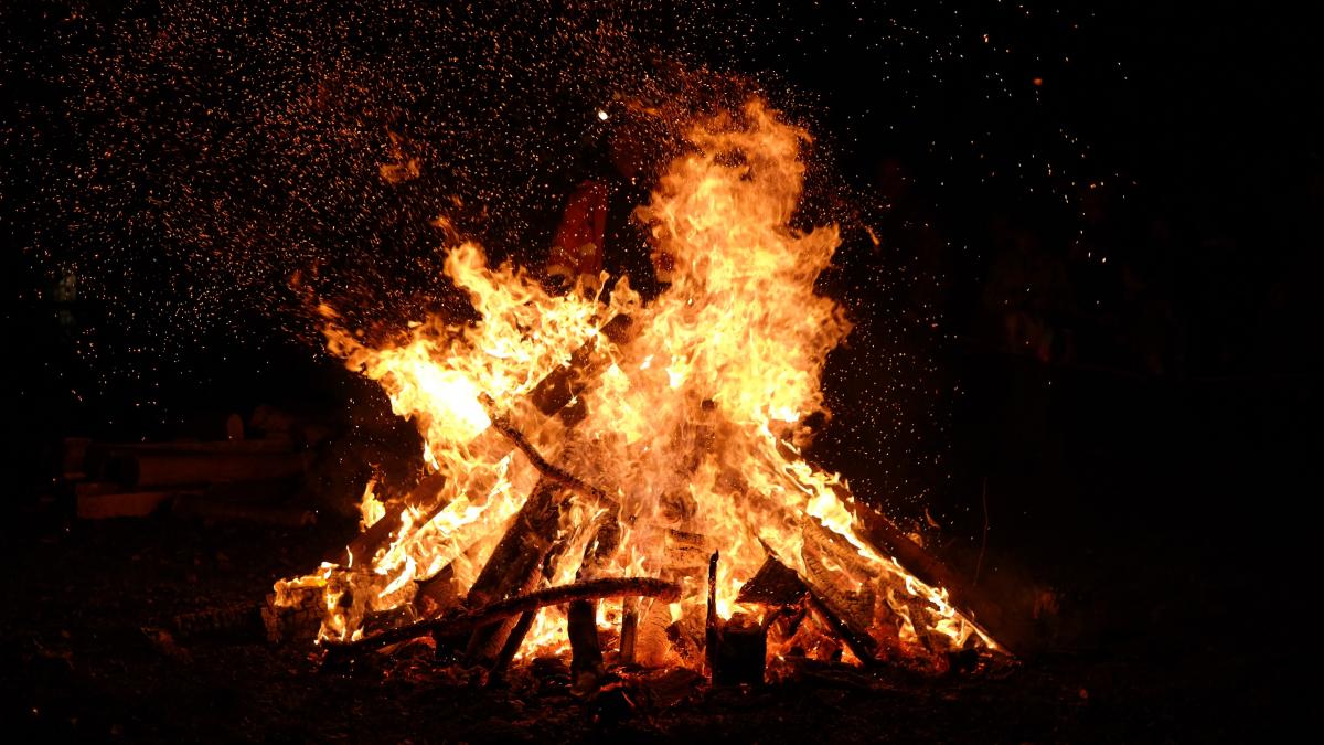 image of bonfire