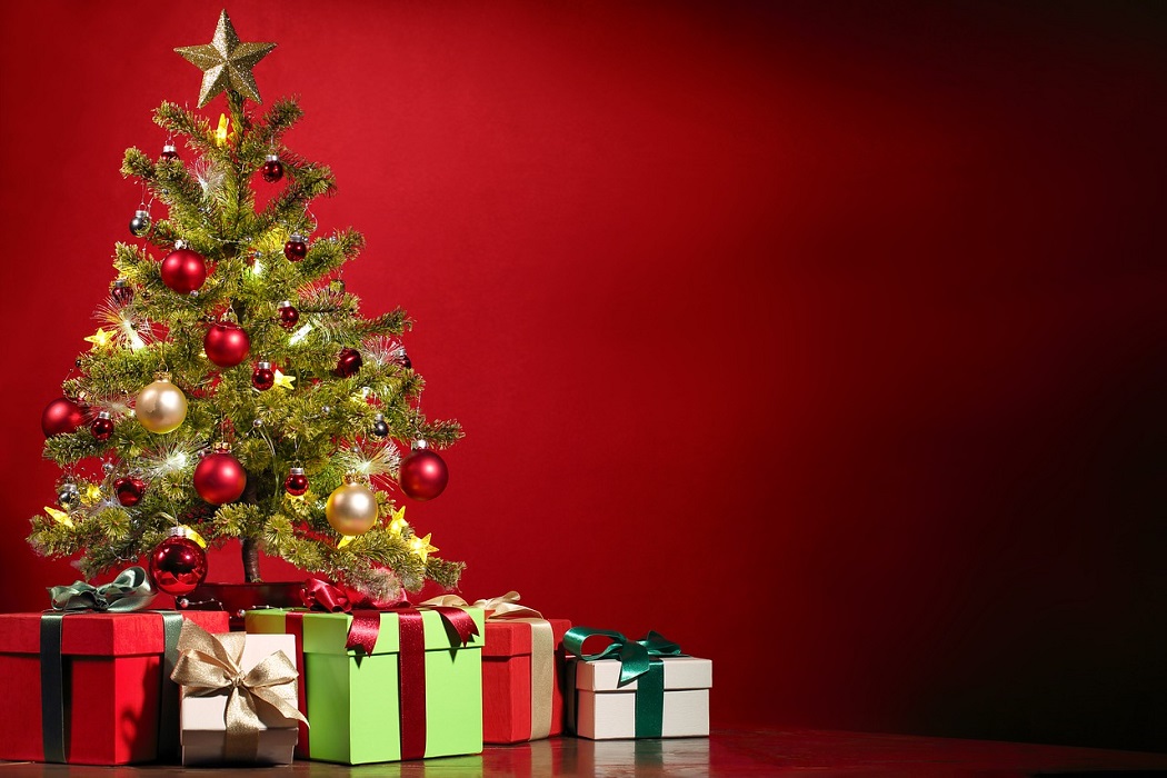 Christmas tree and gift boxes